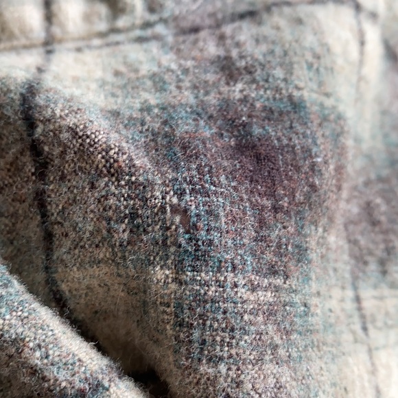 Vintage Wool Pendleton button down - Picture 7 of 7